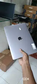 Macbook pro 1708