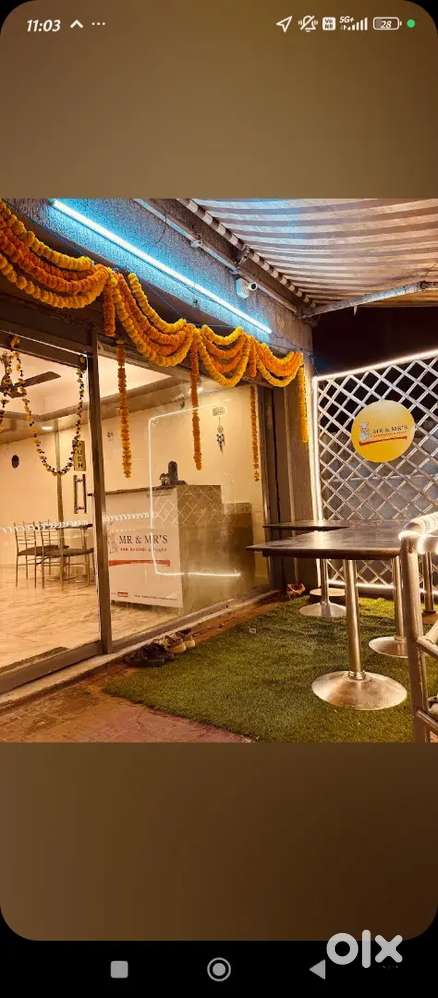 Need a mini restaurant helper age above:20 +