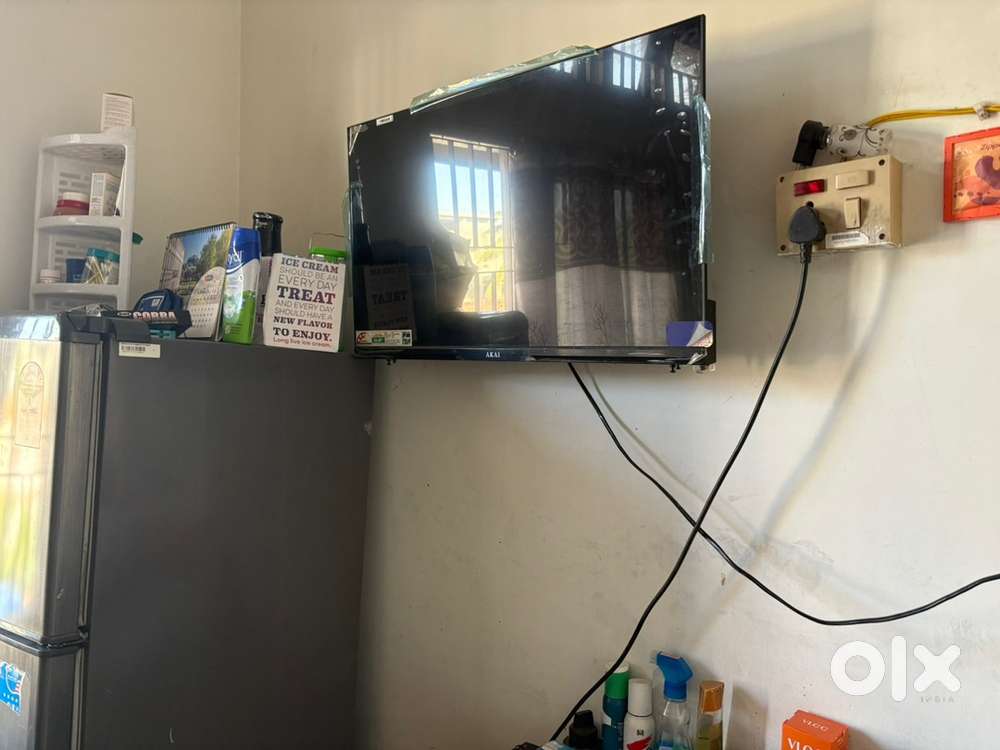 New Akai TV like new no used