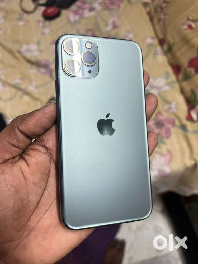 Iphone 11 pro with box and 3 back cover
