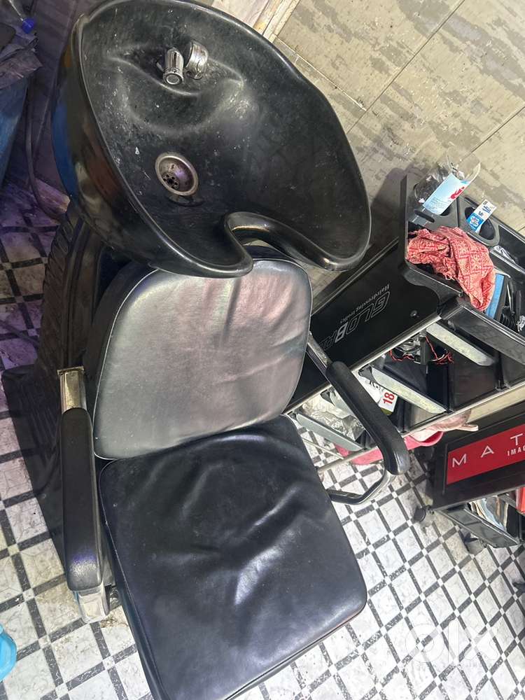 Salon chair for sale