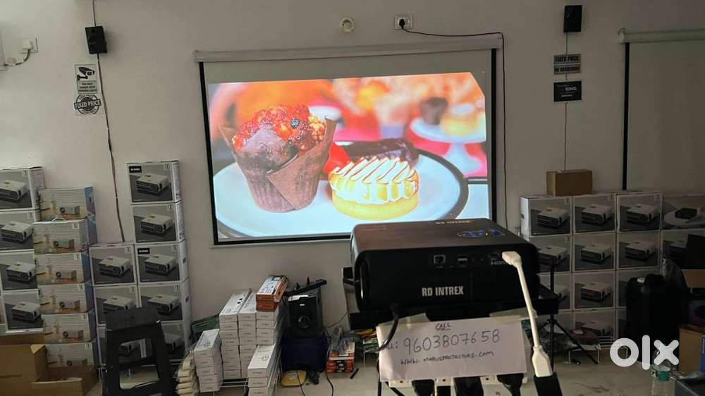 New Best quality 4K 3D projectors and screens wall tripod at wholesale