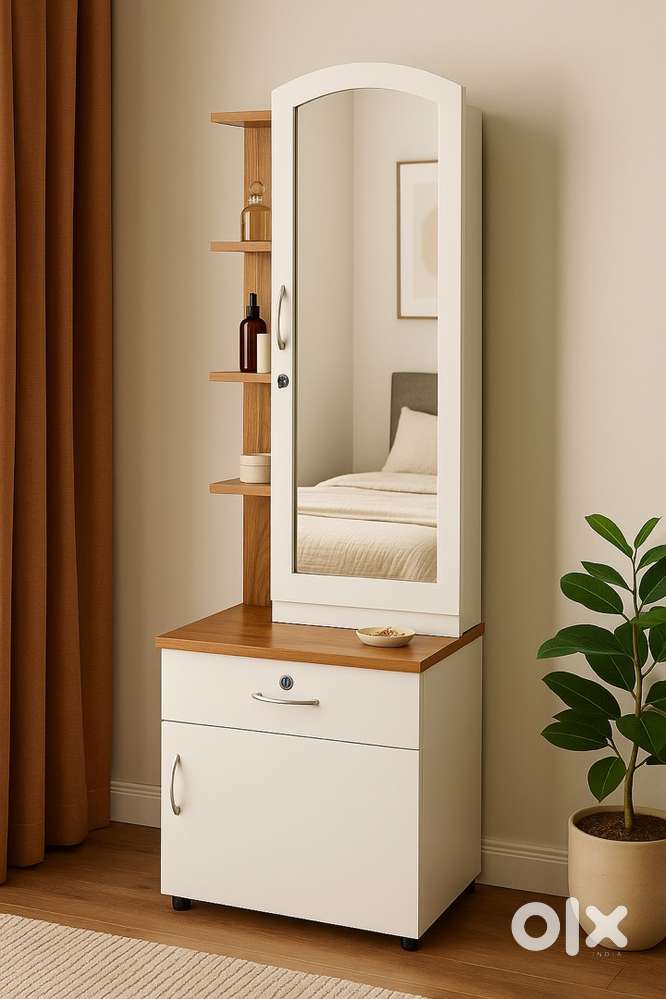 Brand new dressing table /dressing mirror