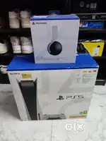 Playstation 5 console and headset