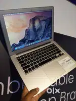 Apple MacBook Air Intel  i5 | 8GB  128GB SSD | 13 Inches !
