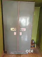 Branded Steel Almirah.