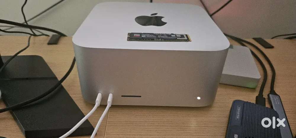 Apple m3 ultra  mac studio 2025 model