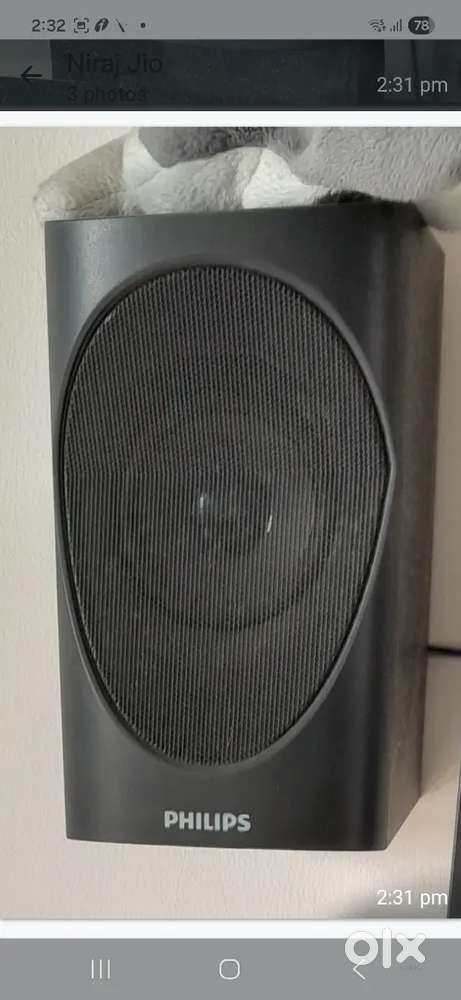 Philips make audio system with 5 speakers