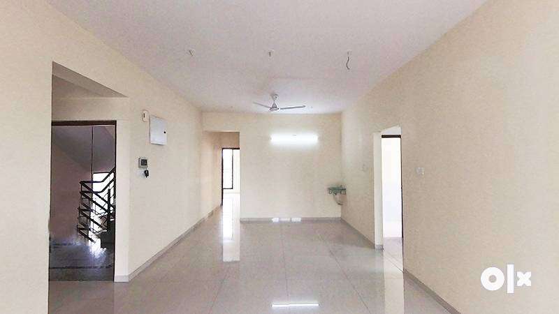 3 BHK Amrakunj Society Apartment For Sell in Maninagar