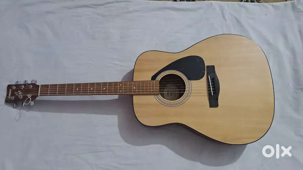 Yamaha Guitar