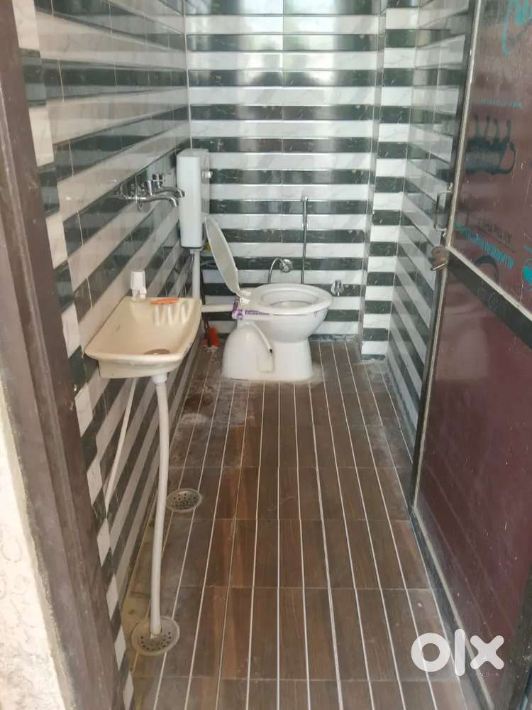 1 Room lat bath attached for Bachelors and family