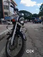 Avenger bike it's an excellent condition,  showroom maintain,
