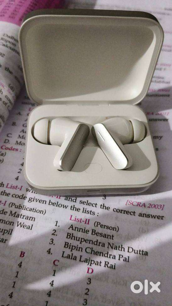 Realme Airbuds 7 16 days used Brand new