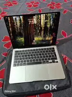 Macbook M3 air 2025 16/512 GB varient