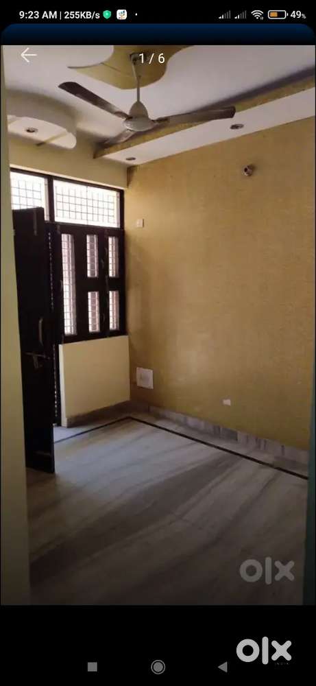 1Rk for rent only couple or girls i