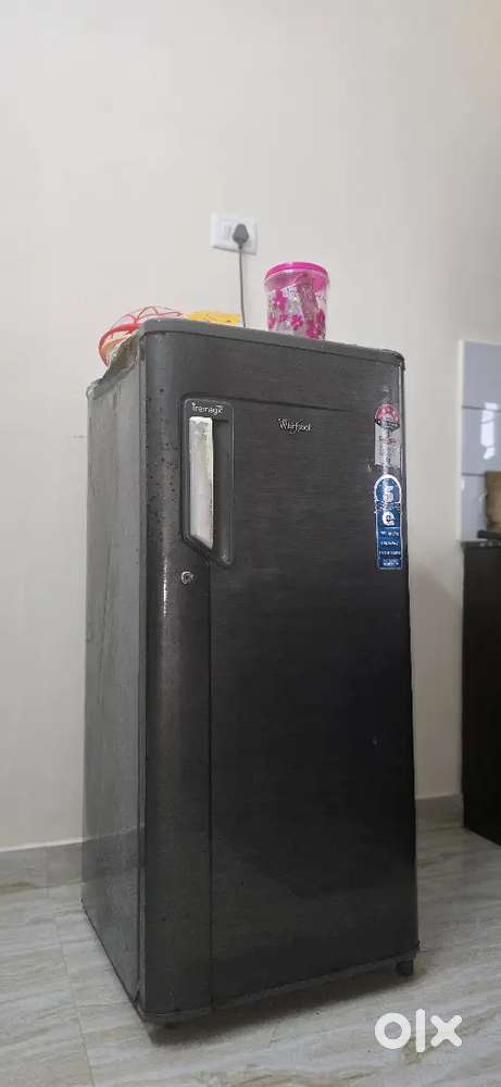 Whirlpool refrigerator single door