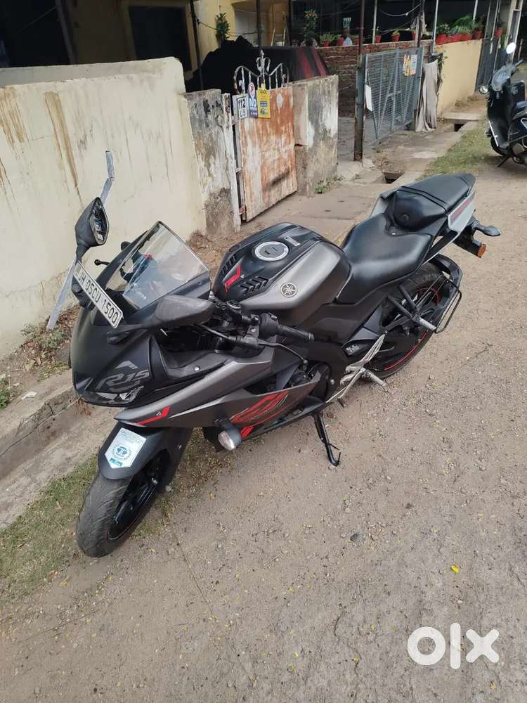 Yamaha R15 v3