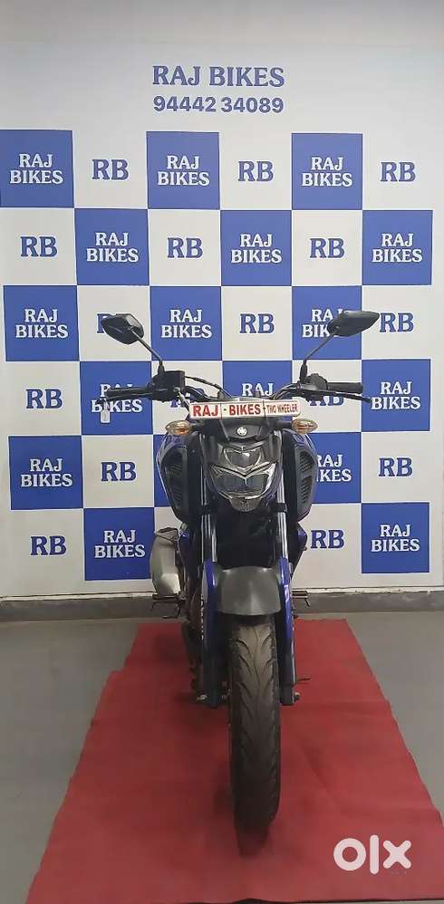 YAMAHA FZ V3