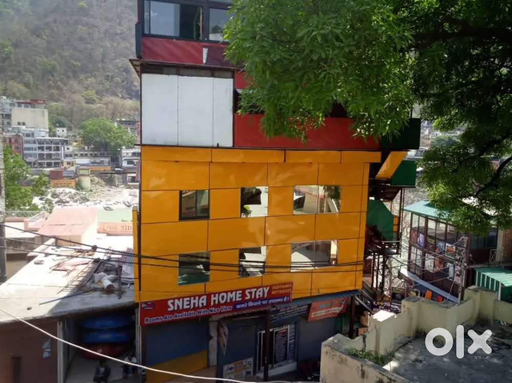 7 Rooms With Office Space Near Laxman Jhula Bridge