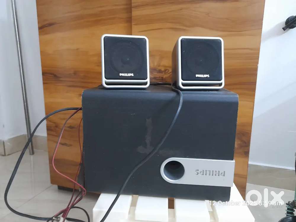 Philips 2 speakers with woffer