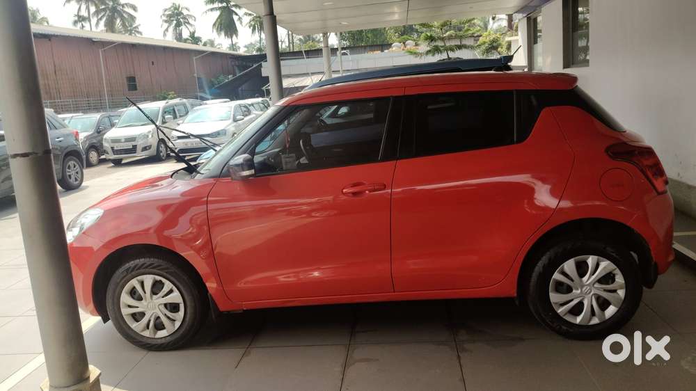 Maruti Suzuki Swift VXi + Manual, 2022, Petrol