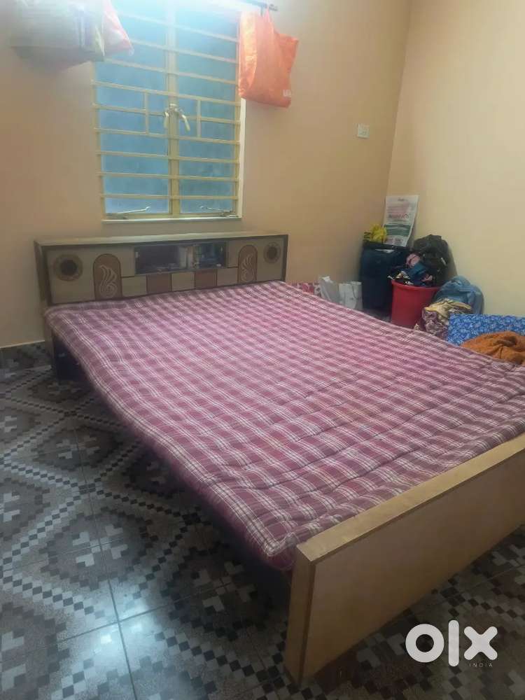 Double bed price-Rs.4000 with mattress price Rs.2000