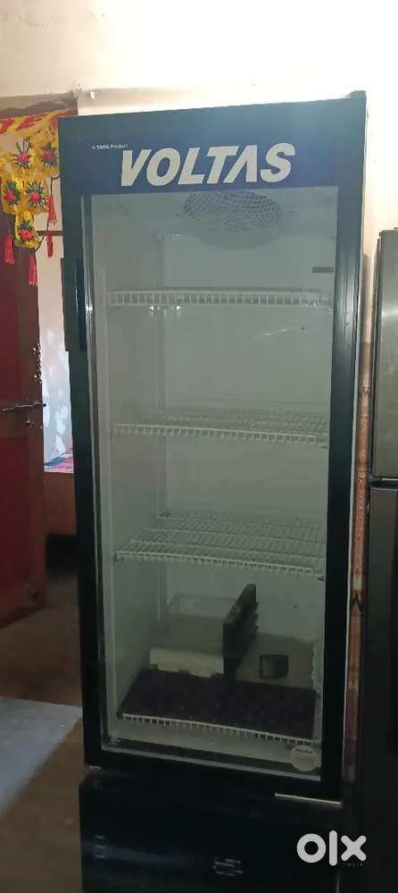 VOLTAS Display fridge