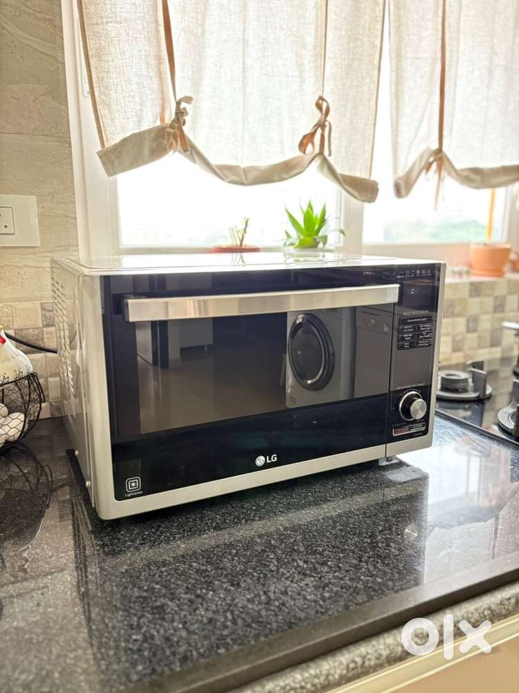 LG 32-Litre Convection Microwave Oven