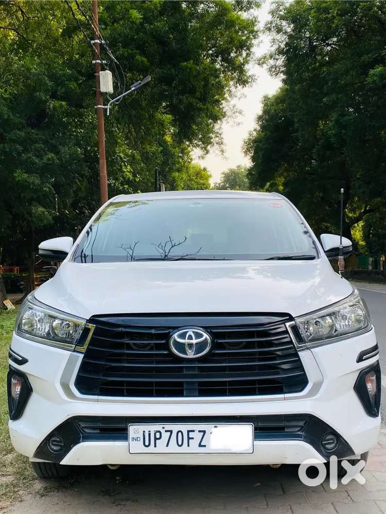 Toyota innova crysta