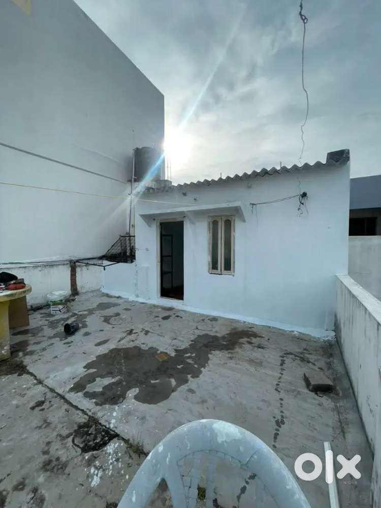 1 room rent for woman jamali kunta towlichowki