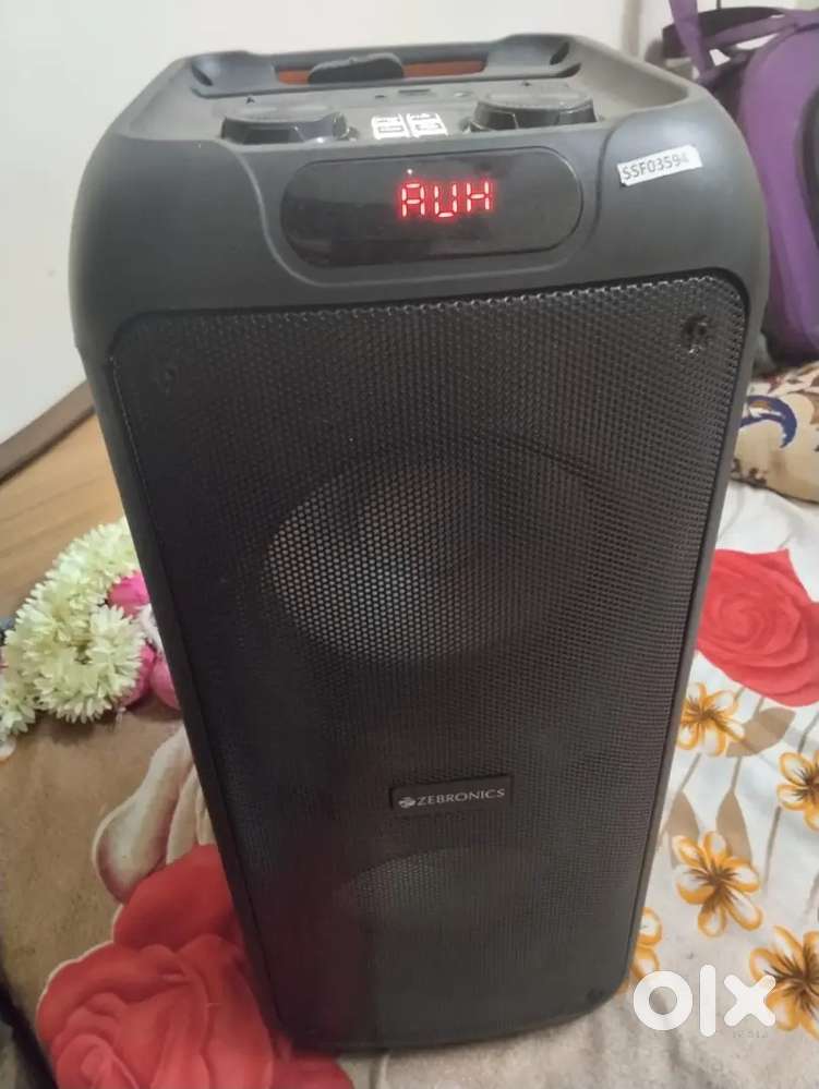Zebronics speaker for sale just 2days used
