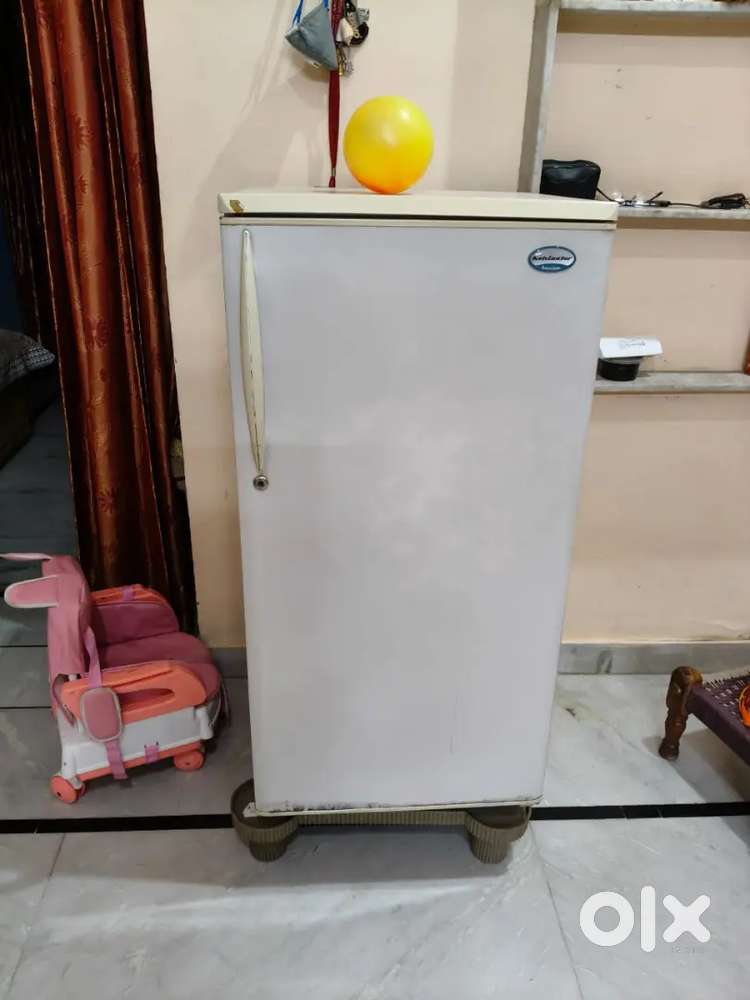 Kelvinator fridge 165 liter