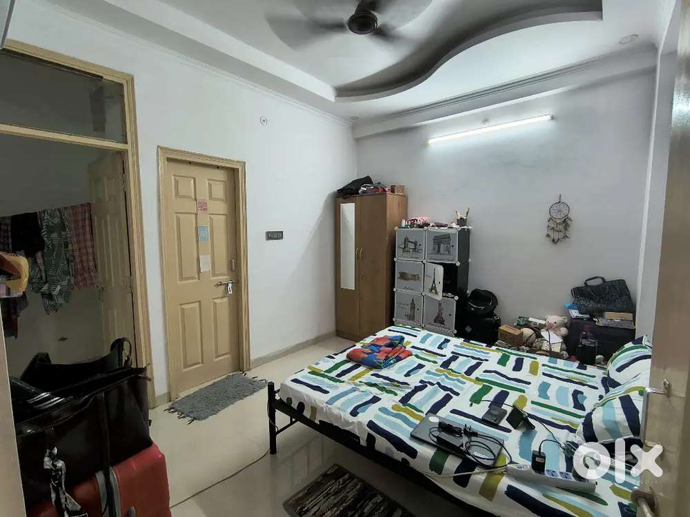Looking for a flatmate (Female)