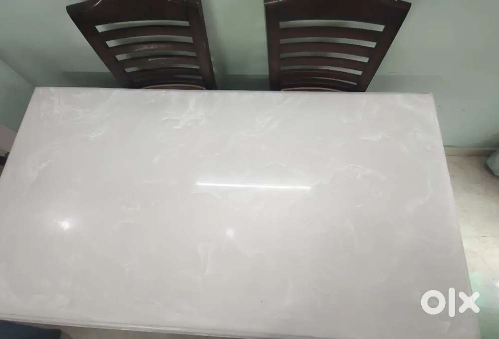 Premium White Marble Dining Table – 6 Seater Wooden Frame