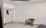 Room available hai single bada room
