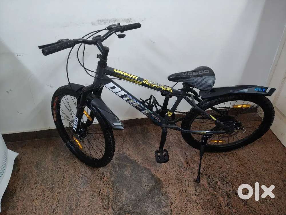 Vesco Gear Cycle (7 Gears) with Shockup( Tyre 24 Inch)