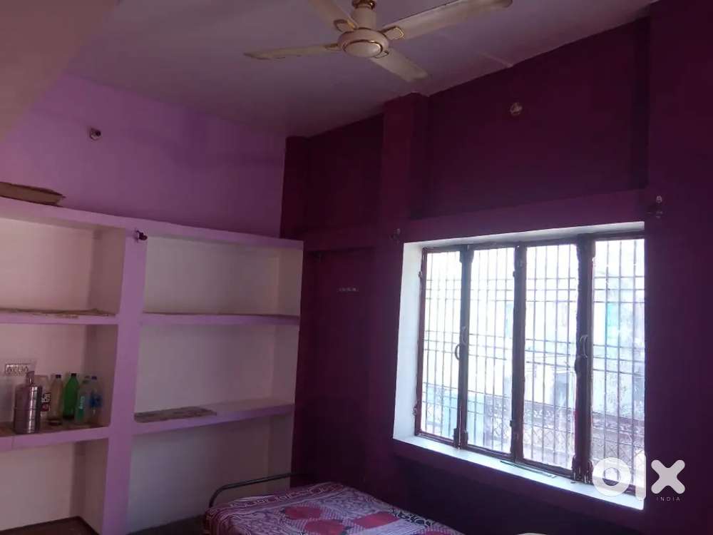 Single room with bathroom