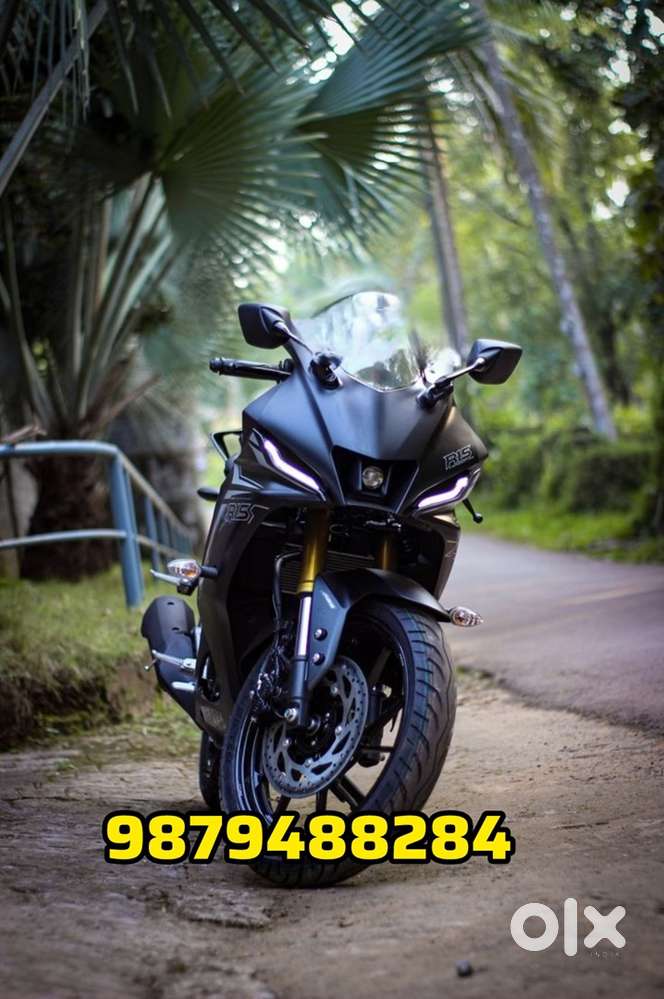 YamahaR15 V4 Black colore