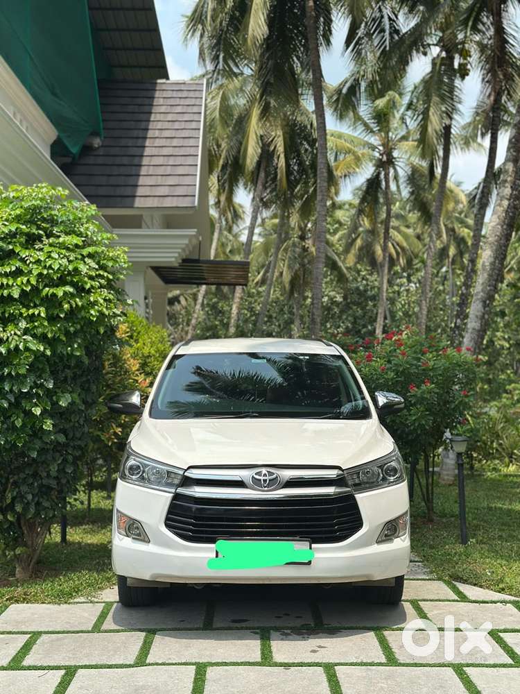 Toyota Innova Crysta 2016 Diesel Well Maintained