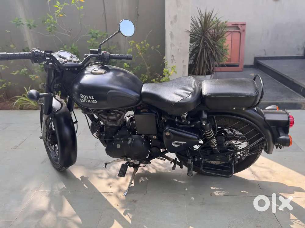 Royal Enfield Classic 500 Stealth Black Limited Edition