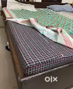 Bed for sale with mattress size 4 x 6