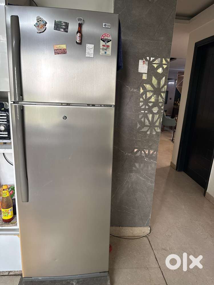 390 litre LG fridge in good condition