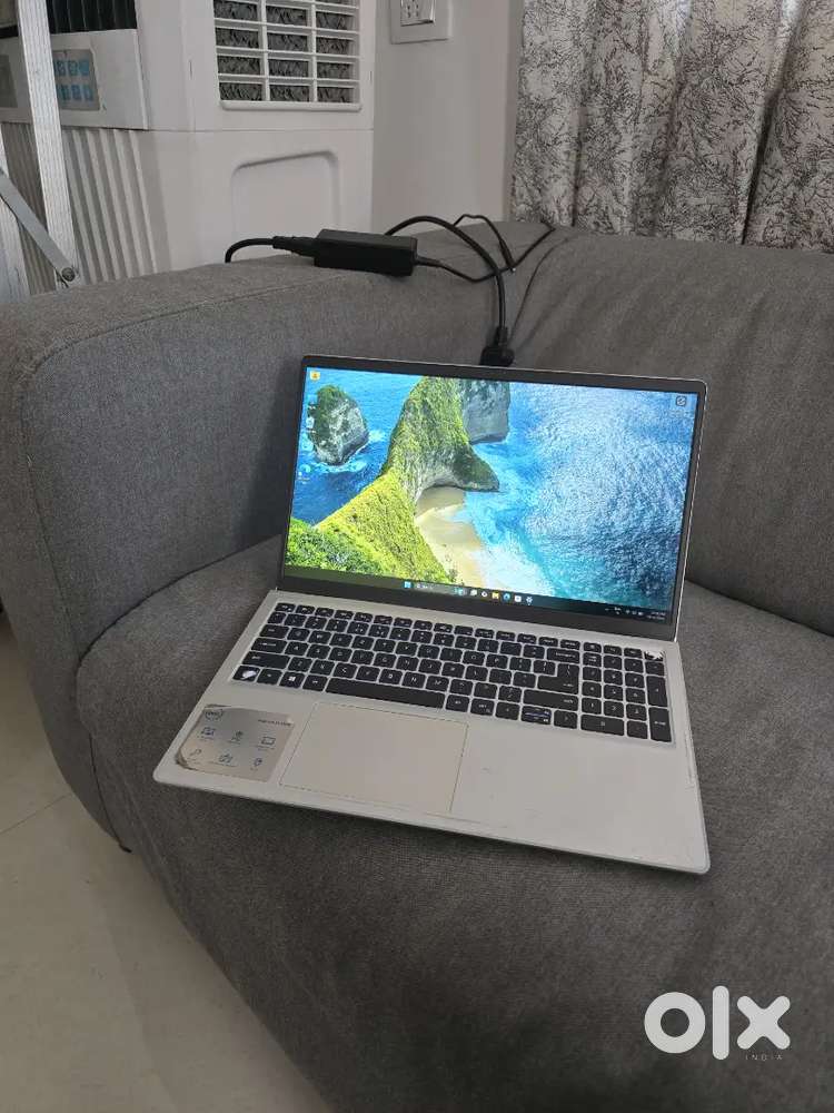 Dell Laptop i5 11th Gen Inspiron with charger