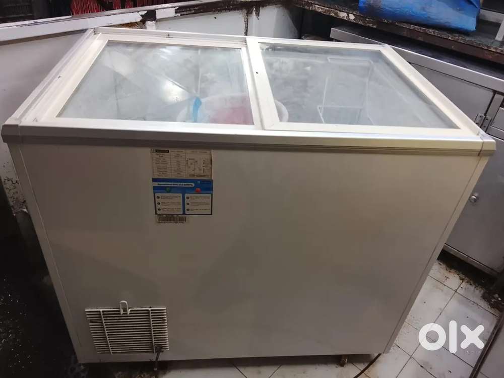 BLUE STAR glass deep Frizer only 17999