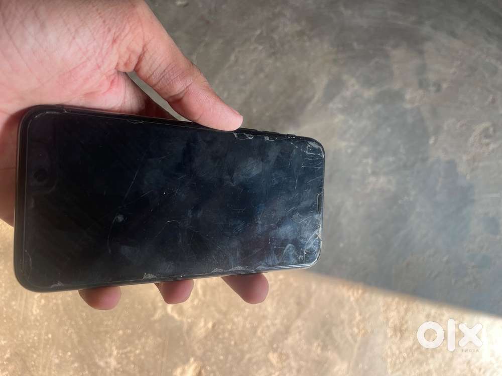 I phone x haii kych nahii bas display pe upar