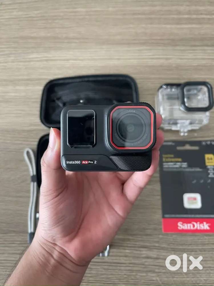 Insta360 Ace Pro 2 Action Camera Battery Bundle