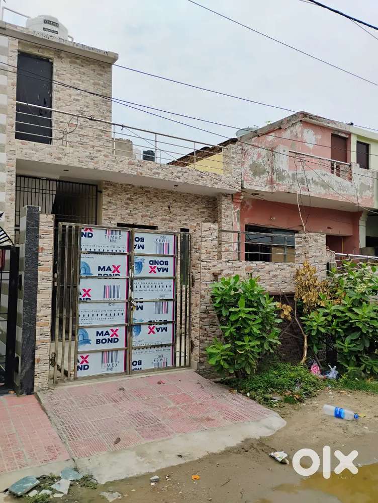 100 sqrd house at awadhpuri