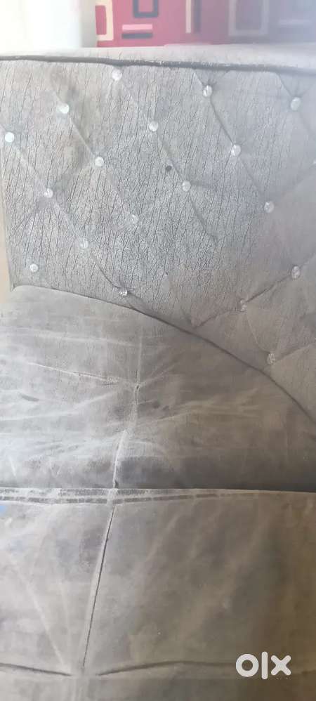 5 sitter old sofa need to sell