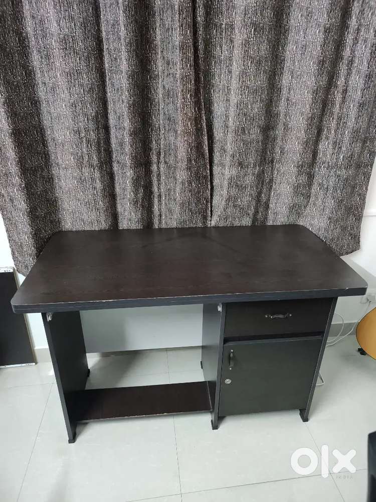 Study table for sale