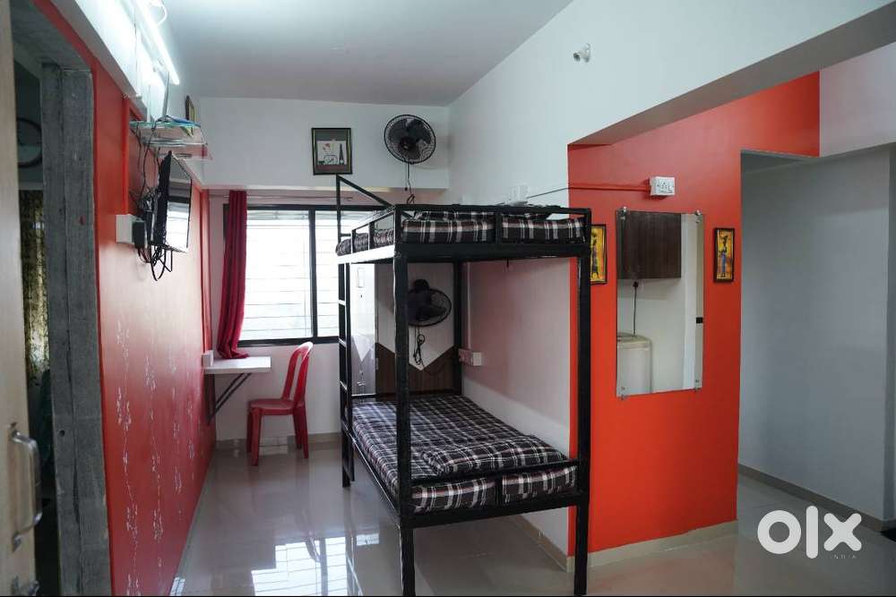 GIRLS PG - MULUND WEST